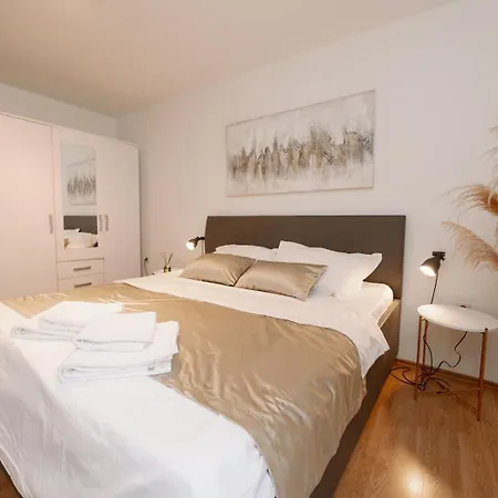 아파트 Spalato Apartman *