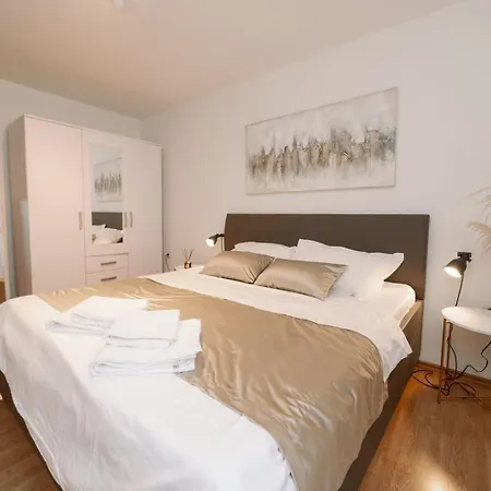 Spalato Apartman スプリト