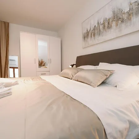 아파트 Spalato Apartman *