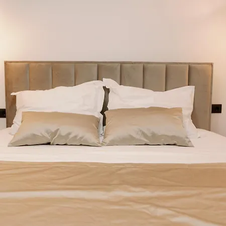 Spalato Apartman 아파트 *